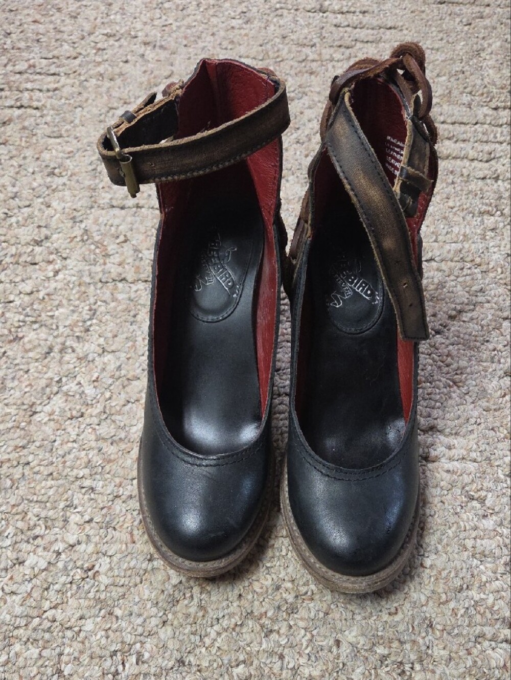 Freebird By Steven Women's Black and Brown Leather Block Heel Pump - Picture 3 of 5